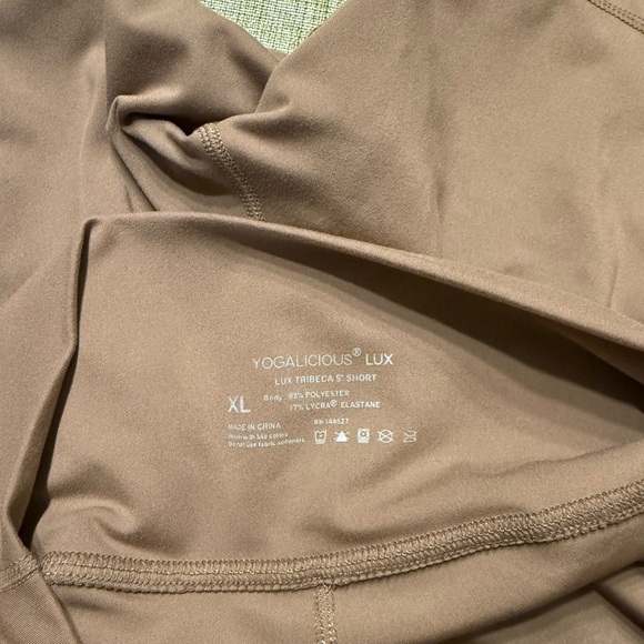 Yogalicious Tan Bike Shorts - Picture 3 of 3